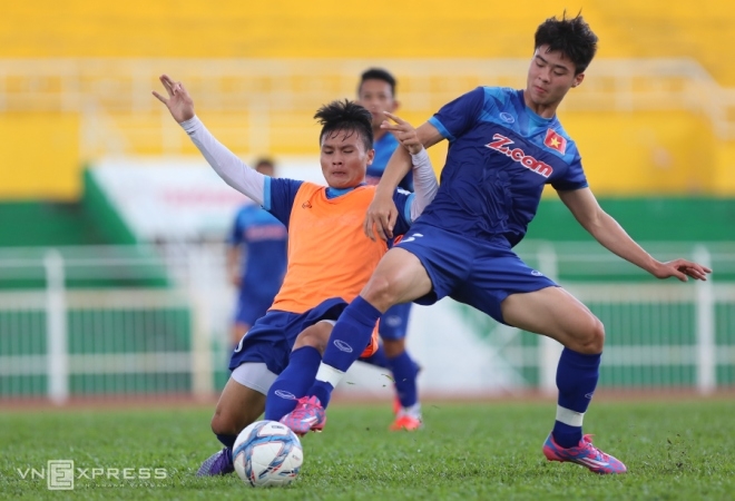 Công Phượng ghi bàn trong buổi tập của U23 Việt Nam - ảnh thể thao