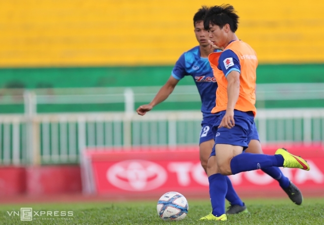 Công Phượng ghi bàn trong buổi tập của U23 Việt Nam - ảnh thể thao