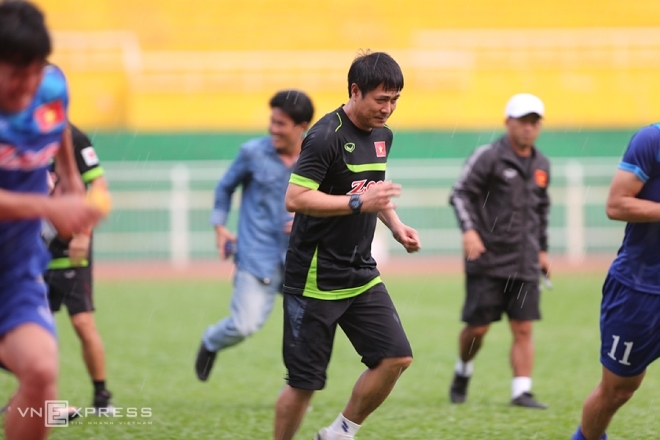 Công Phượng ghi bàn trong buổi tập của U23 Việt Nam - ảnh thể thao