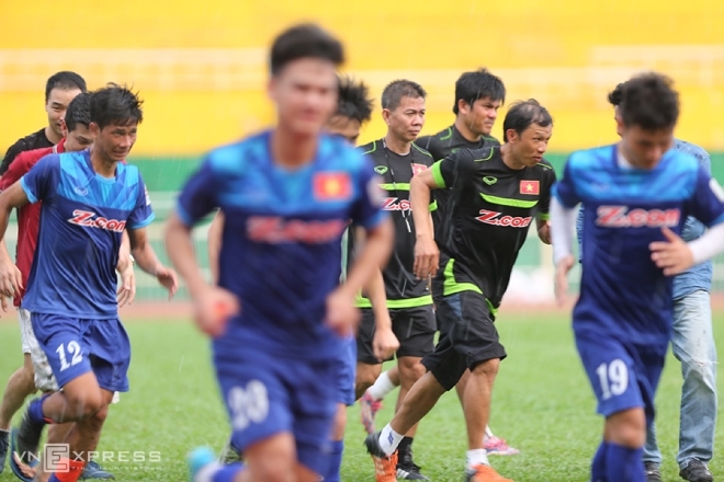 Công Phượng ghi bàn trong buổi tập của U23 Việt Nam - ảnh thể thao