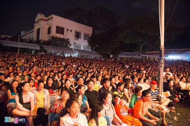 4.000 khan gia doi mua xem show Tran Thanh, Truong Giang hinh anh 4