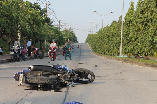  Hiện trường vụ tai nạn khiến đôi nam nữ chết thảm. 