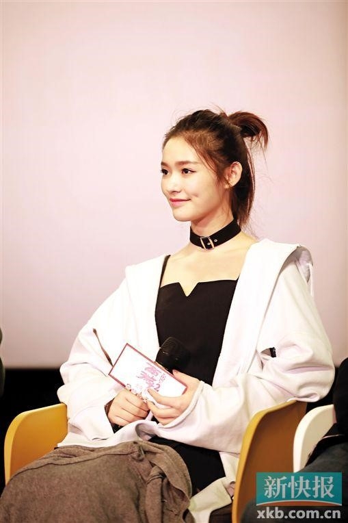 Chau Tinh Tri ra suc bao ve sao nu 21 tuoi hinh anh 4