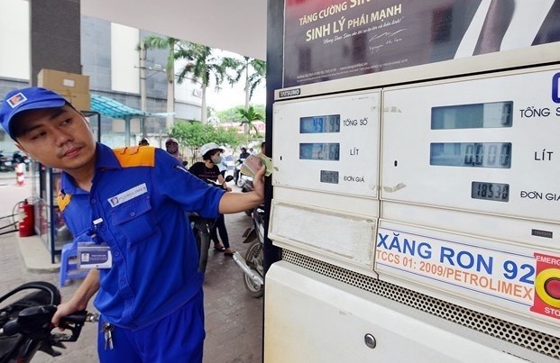 Sep Petrolimex: Thue 8.000 dong khong co nghia gia xang tang hinh anh 1