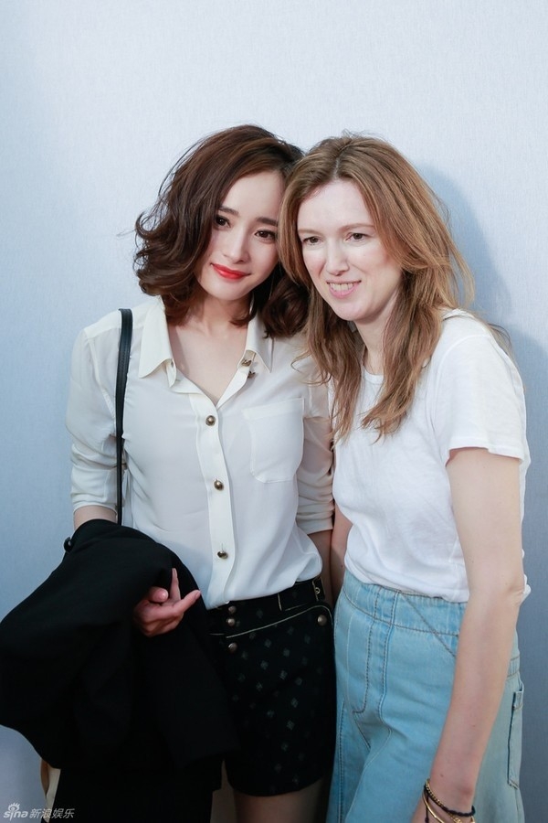 Bo suu tap ao so mi cua Duong Mich hinh anh 5