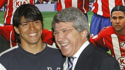 chu-tich-atletico-aguero-cu-xu-nhu-thang-ngoc-khi-ra-di