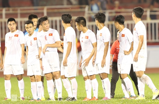 fan cuong leo rao xuong san, cong phuong tang luon bang thu quan hinh anh 3