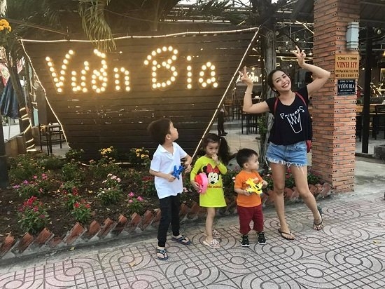 Hari Won gặp vấn đề sức khỏe sau sinh nhật Trấn Thành