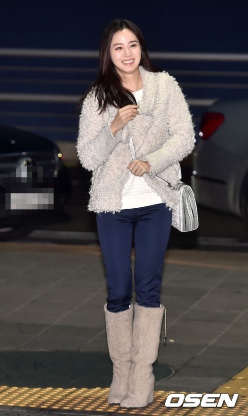 Phong cach thoi trang tre trung cua Kim Tae Hee hinh anh 4