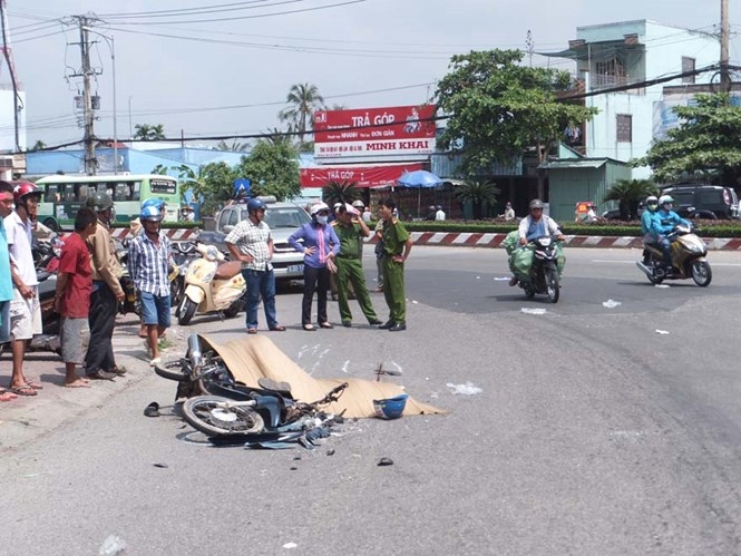 Vụ tai nạn giao thông khiến người cha tử vong tại hiện trường /// Ảnh: Lê Lang