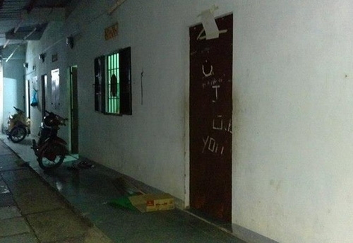Phòng trọ nơi Phương giết hại cô gái đang được phong tỏa. Ảnh: Phước Tuấn.