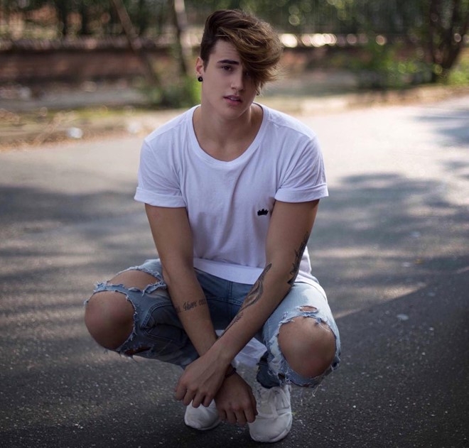 Hot boy Brazil giong Justin Bieber co 3 trieu fan tren mang hinh anh 2