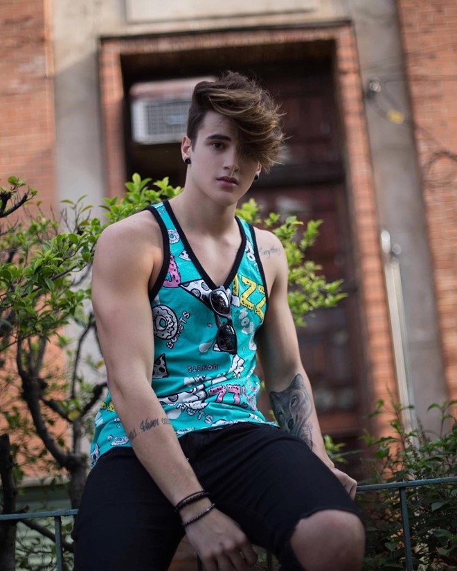 Hot boy Brazil giong Justin Bieber co 3 trieu fan tren mang hinh anh 4