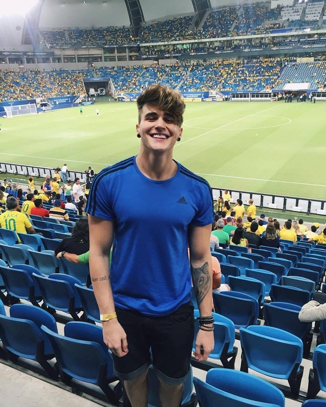Hot boy Brazil giong Justin Bieber co 3 trieu fan tren mang hinh anh 5