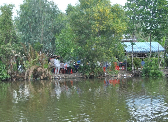 nghi an be gai 13 tuoi tu van vi bi xam hai tinh duc hinh anh 1