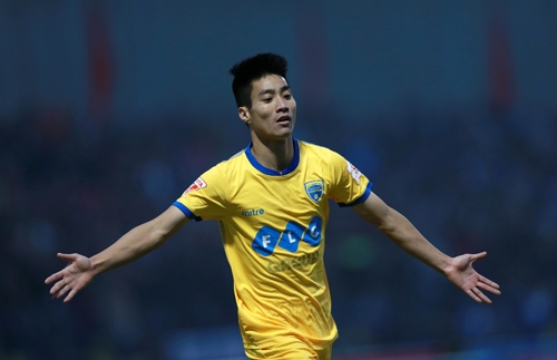 thanh-hoa-danh-bai-tp-hcm-nho-ban-thang-phut-bu-gio