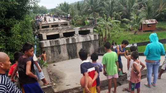 Thương vong tăng nhanh trong trận động đất ở Philippines - Ảnh 6.