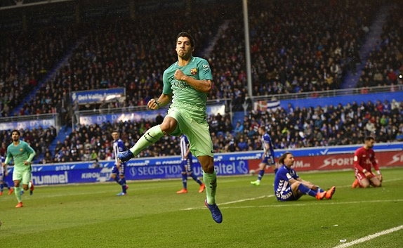 ghi-bon-ban-trong-chin-phut-barca-thang-voi-ty-so-quan-vot-page-2