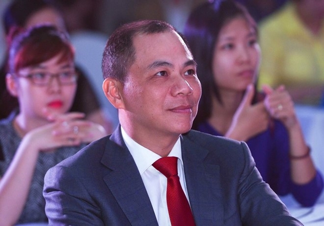 Ty phu Pham Nhat Vuong thuo lap nghiep o Kharkov hinh anh 1