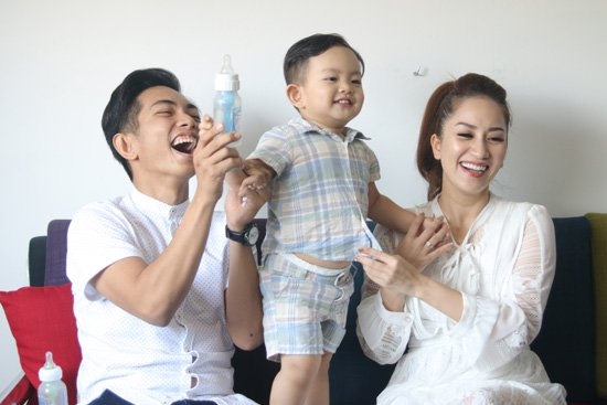 Sự thật chưa từng biết về chuyện tình lệch 12 tuổi của Khánh Thi - Phan Hiển