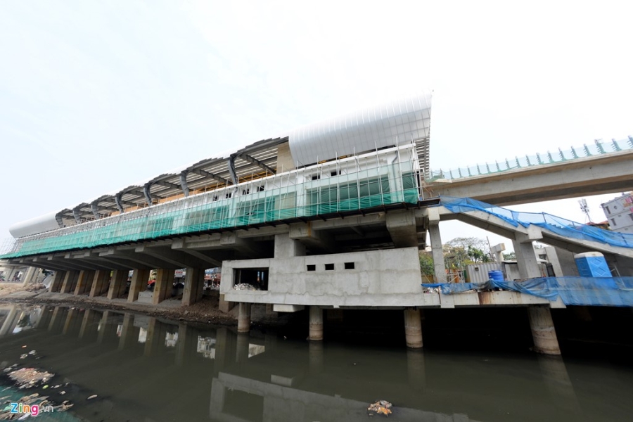 Bay dọc tuyến đường sắt trên cao đầu tiên sắp chạy thử hình ảnh 10 Bay doc tuyen duong sat tren cao dau tien sap chay thu hinh anh 10