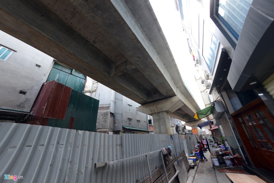 Bay dọc tuyến đường sắt trên cao đầu tiên sắp chạy thử hình ảnh 12 Bay doc tuyen duong sat tren cao dau tien sap chay thu hinh anh 12
