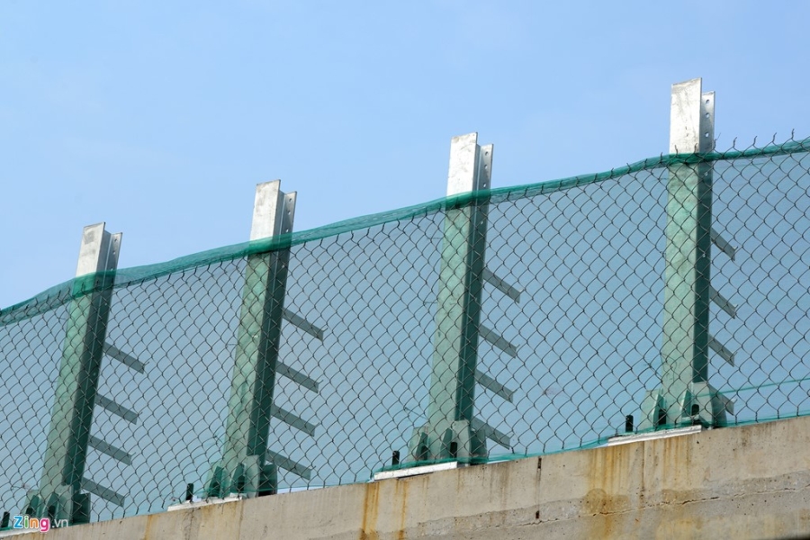 Bay dọc tuyến đường sắt trên cao đầu tiên sắp chạy thử hình ảnh 15 Bay doc tuyen duong sat tren cao dau tien sap chay thu hinh anh 15