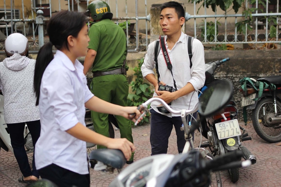 Di xe dap len via he cung bi phat hinh anh 8