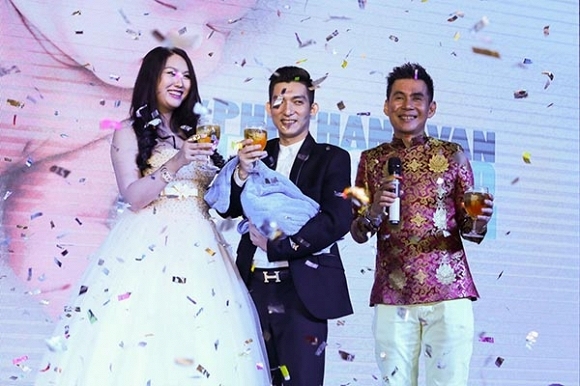 ca-si-doan-truong-phnutoday 2