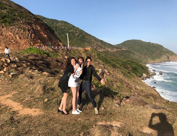 ngoc-trinh-vui-ve-du-lich-cung-ban-than-sau-do-vo-tinh-yeu-3