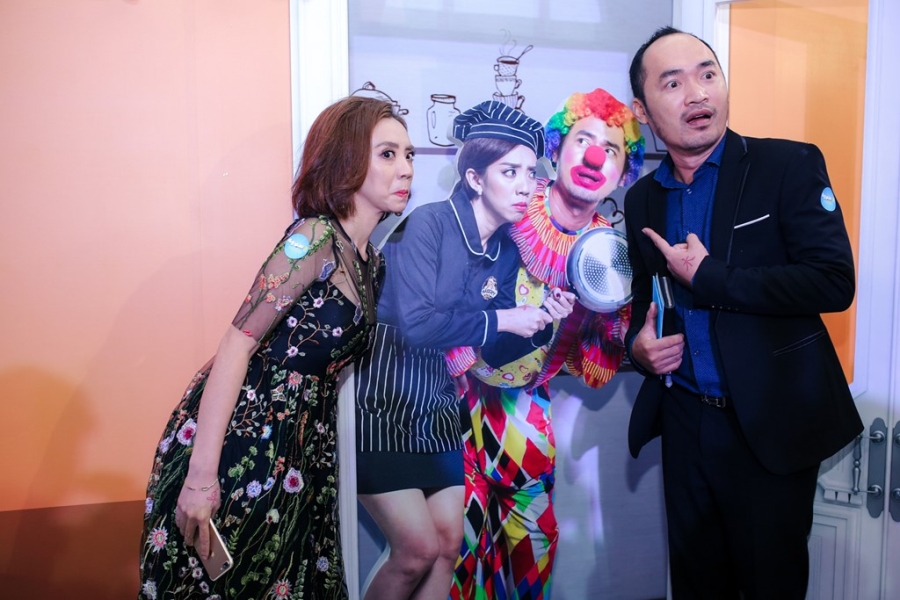 Vo chong Hari Won, Tran Thanh hon nhau tren tham do hinh anh 5
