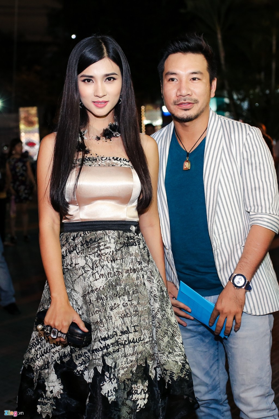 Vo chong Hari Won, Tran Thanh hon nhau tren tham do hinh anh 9