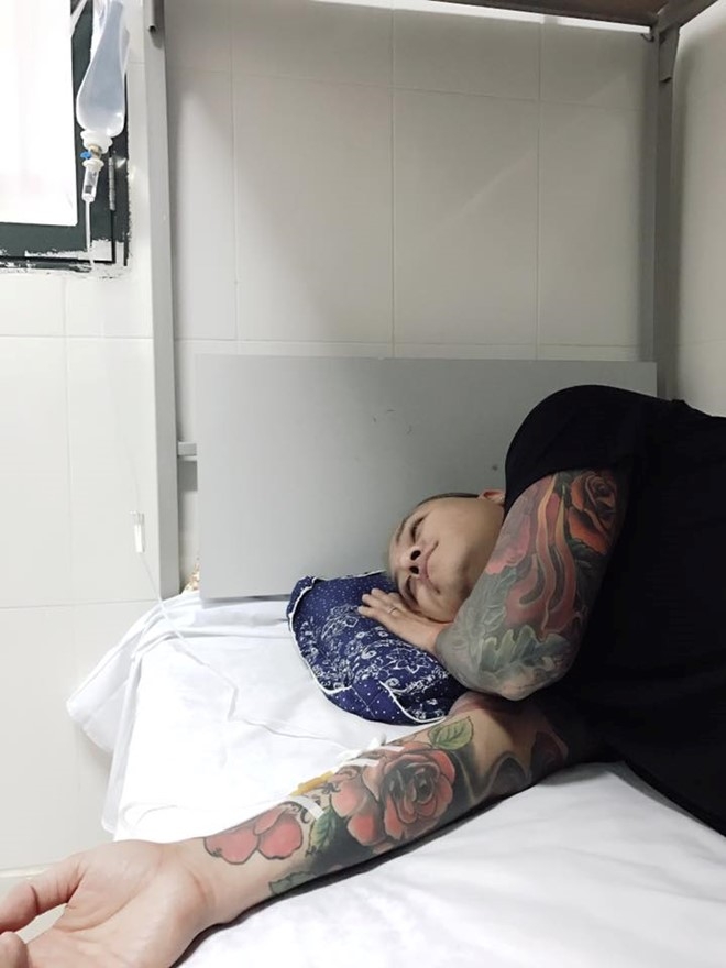Tuan Hung nhap vien vi ngat xiu sau dem dien hinh anh 1