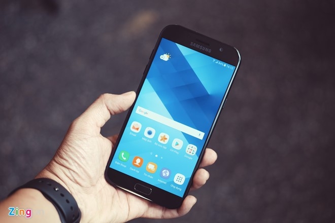 Smartphone gia re tai Viet Nam mat suc hut hinh anh 2