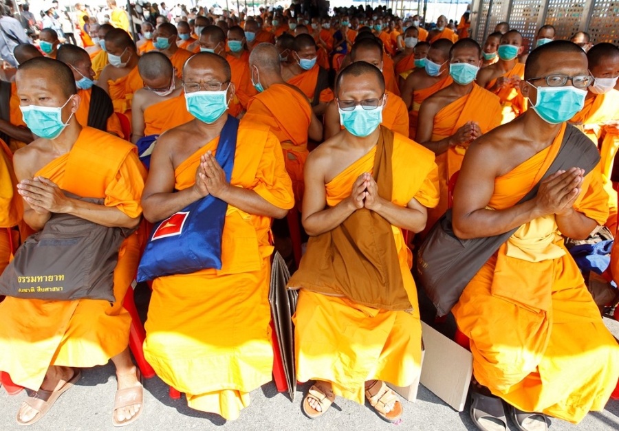 Canh doi dau quyet liet giua hang nghin su Thai va canh sat hinh anh 7