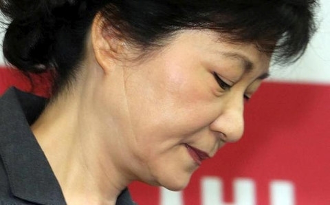 tong thong han quoc park geun hye de nghi lui ngay luan toi hinh 1