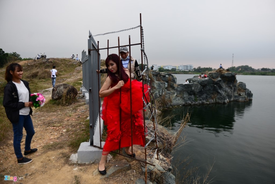 Treo rao nhon, hon tay ban gai o 'ho tu than' Sai Gon hinh anh 6