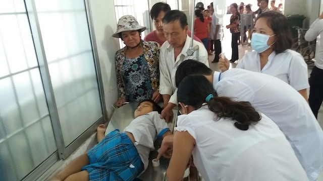 210 hoc sinh va giao vien bi ngo doc do nhiem 3 loai vi sinh hinh anh 1
