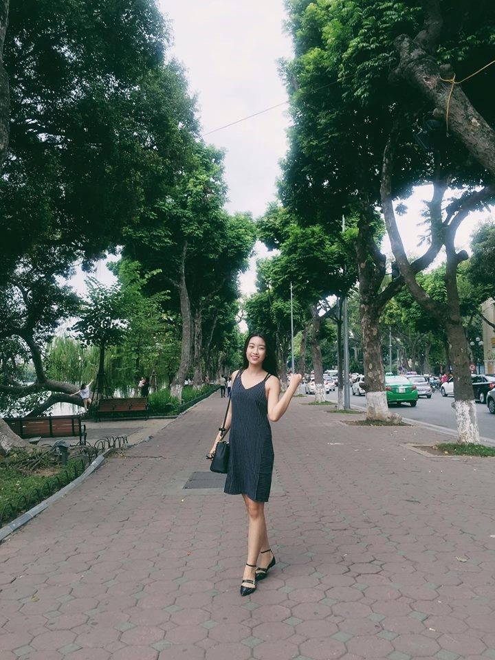 Thoi trang doi thuong cua Hoa hau My Linh hinh anh 7