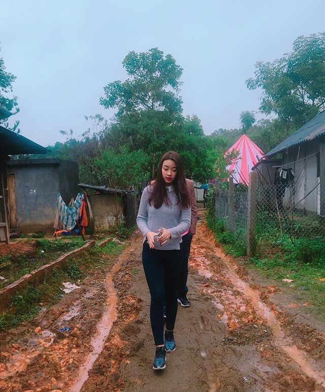Thoi trang doi thuong cua Hoa hau My Linh hinh anh 9