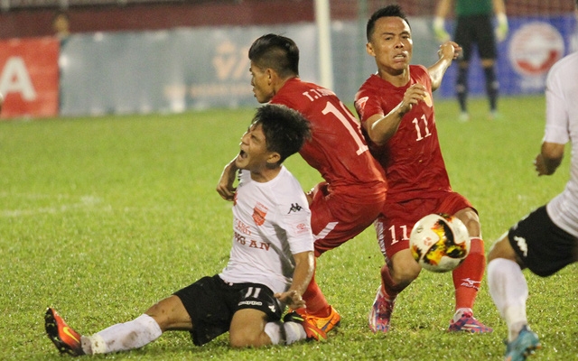 V-League chực chờ bùng nổ các sự cố bất cứ lúc nào, nếu vẫn giữ nguyên cách điều hành như hiện nay (ảnh: Trọng Vũ)