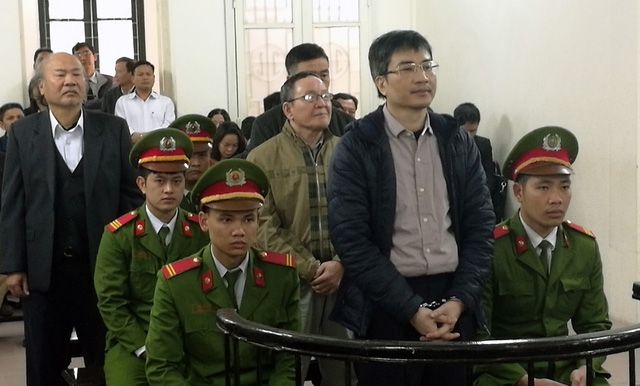 Các bị cáo tại phiên xử sơ thẩm.