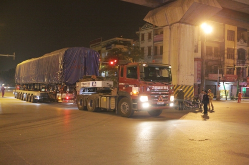 4 toa tàu Cát Linh- Hà Đông đã nối nhau ở đường sắt trên cao hình ảnh 1 4 toa tau cat linh- ha dong da noi nhau o duong sat tren cao hinh anh 1