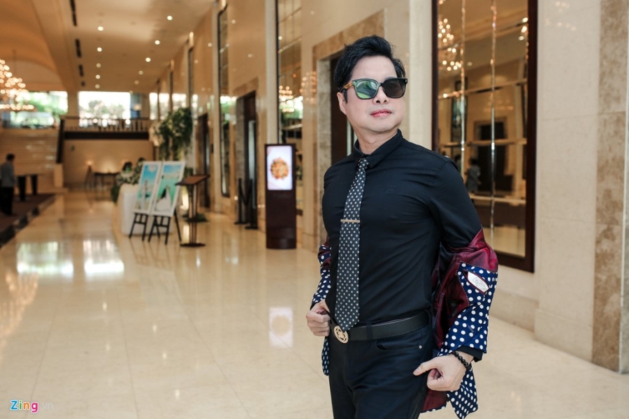 Minh Tuyet khoe ve goi cam, tinh tu ben Quang Dung hinh anh 4
