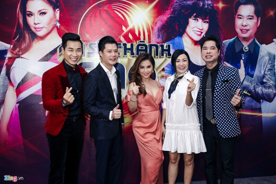 Minh Tuyet khoe ve goi cam, tinh tu ben Quang Dung hinh anh 7