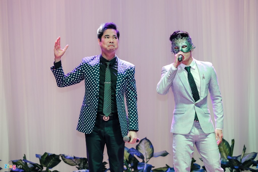 Minh Tuyet khoe ve goi cam, tinh tu ben Quang Dung hinh anh 9