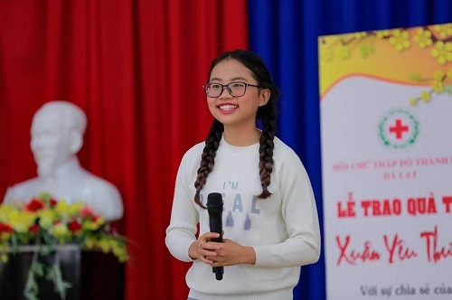 phuong my chi du nho tuoi van lam tu thien voi so tien it ai ngo hinh anh 3