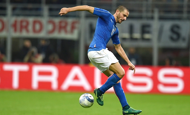 Bonucci bị Juve phạt, Conte chờ thừa nước đục thả câu