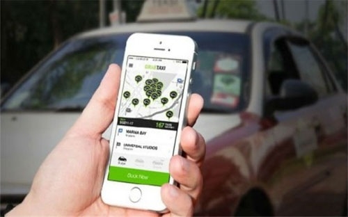 Taxi truyền thống đòi giảm thuế cho bằng Uber, Grab tại Việt Nam