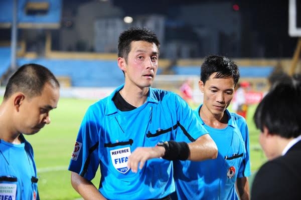 Sân Thống Nhất, VFF, CLB Long An, HLV Lê Thụy Hải, trọng tài Nguyễn Trọng Thư